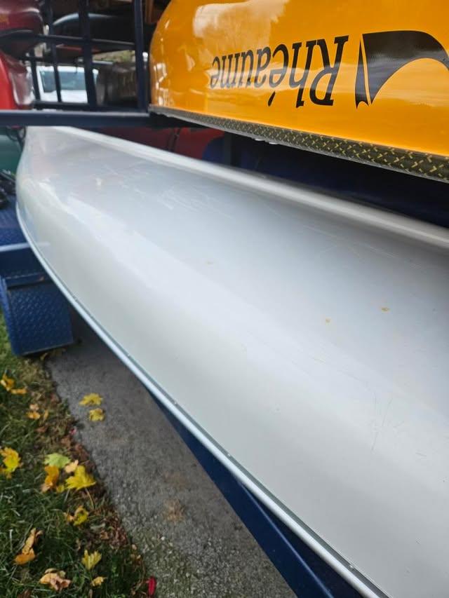 USED HAMILTON BEACH MARINE CANOE