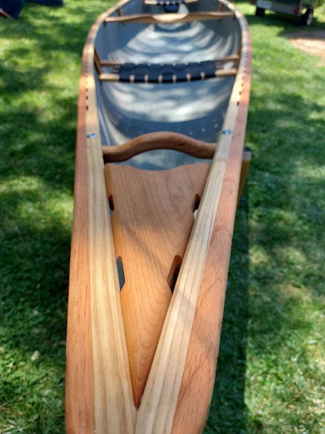 Rheaume Nahanni 16'5 Kevlar Canoe with Wood Gunwales: AVAILABLE - FOR SALE