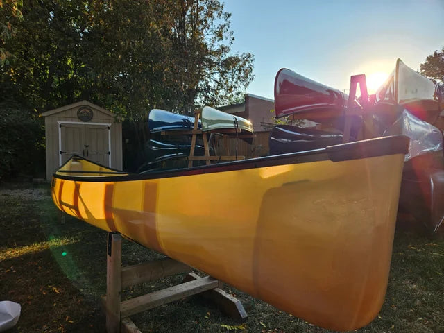 FOR SALE: WENONAH SPIRIT II ULTR-LITE KEVLAR CANOE